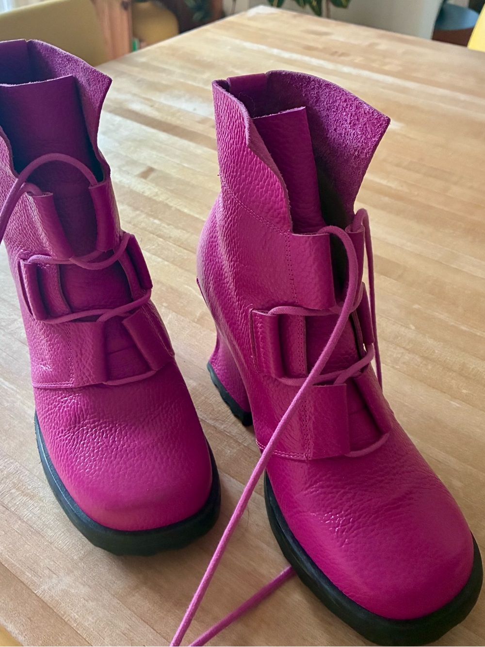 Women's Fuchsia Lace-Up Ankle Boots - Fluevog size 9
